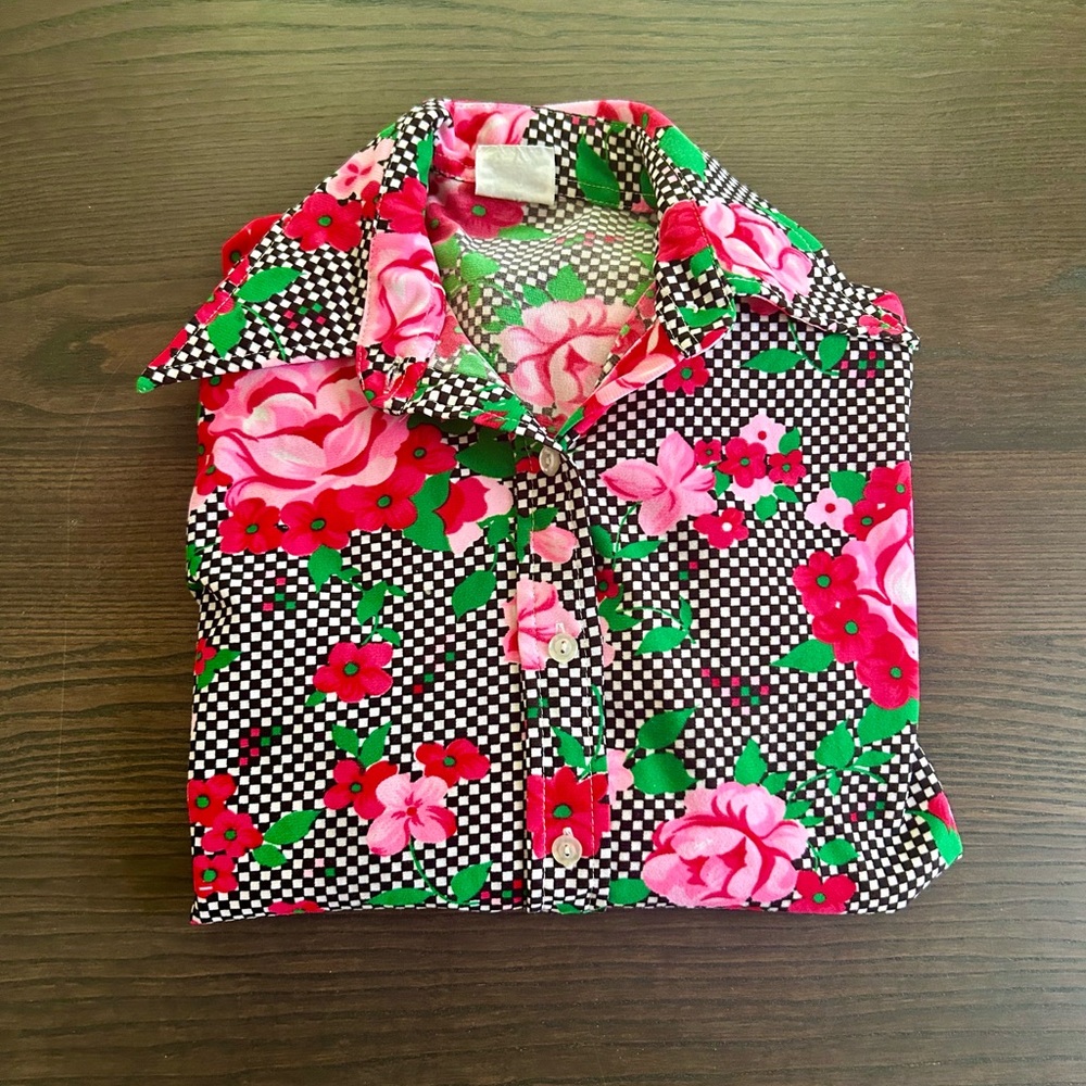 Vintage 70s dagger collar checkered floral button down ⚡️⚡️